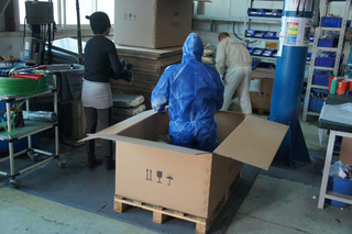 Lulu Li 李心路, Plant manager while being packed 