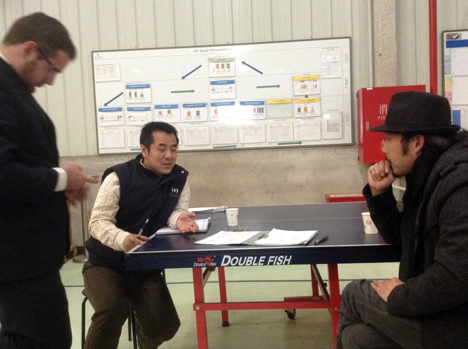 Wu Yuren 吴玉仁, Artist Wu Yuren discussing with production manager Deng Zhixue and plant manager Gilles Uhrweiler 

 
